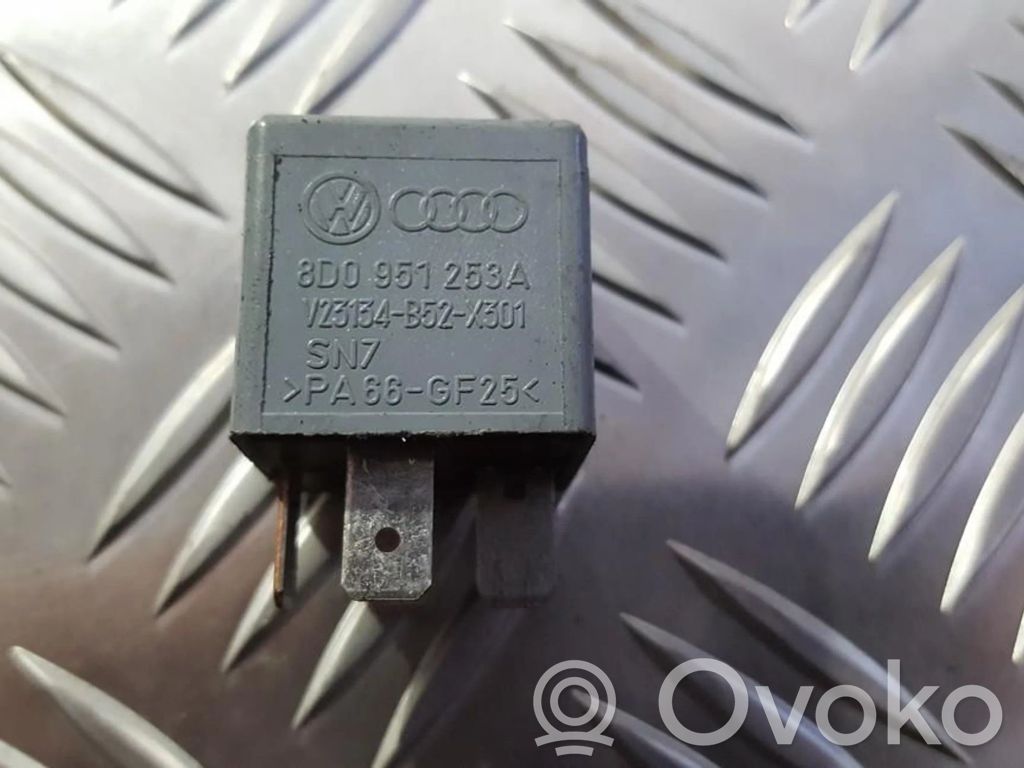 Otros relés   8D0951253A,V23134B52X301,8D0951253A,V23134B52X301,V23134B52X301