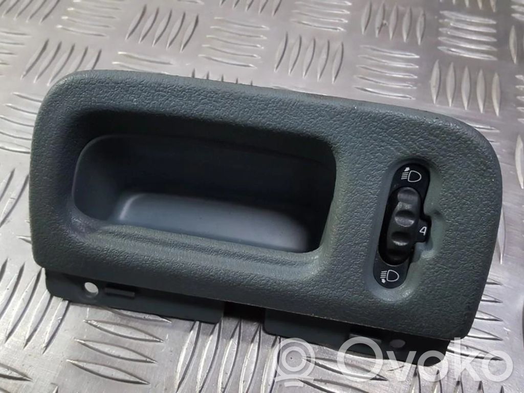Renault Megane I Headlight level height control switch 