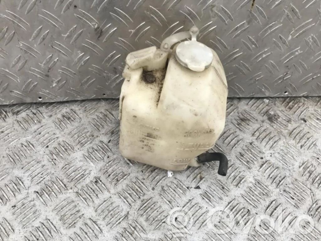 Mazda 323 F Jäähdytysnesteen paisuntasäiliö