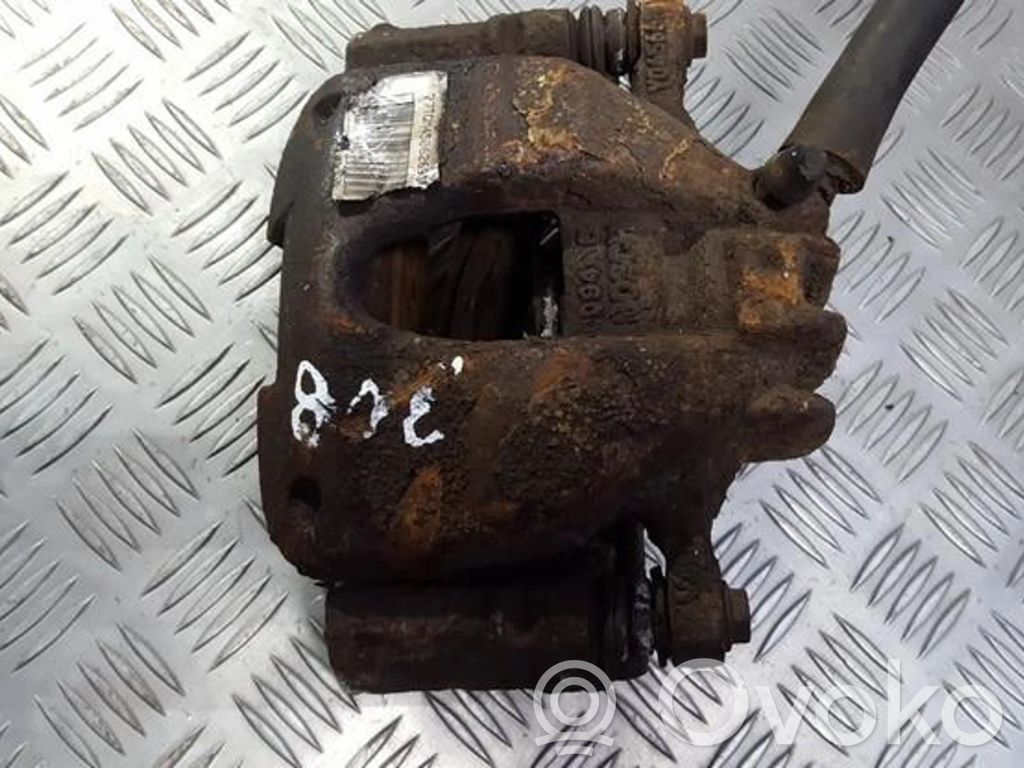 Caliper de freno delantero