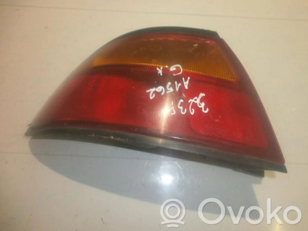 Mazda 323 F Luci posteriori 