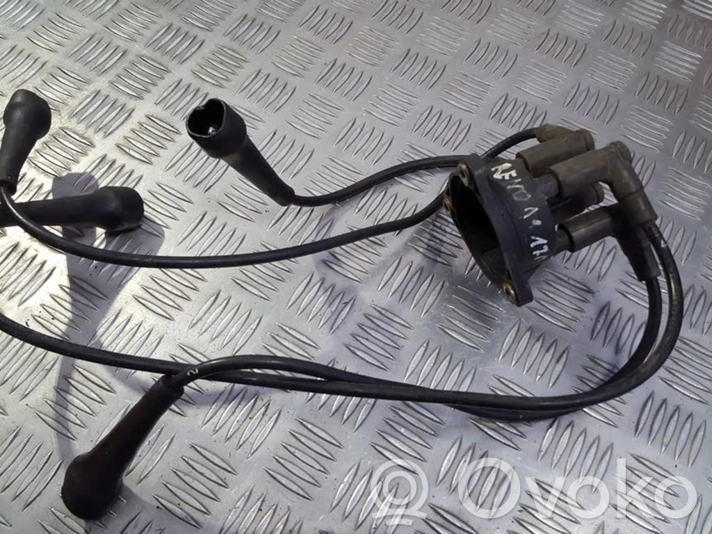 Renault 19 Spark distributor cap 