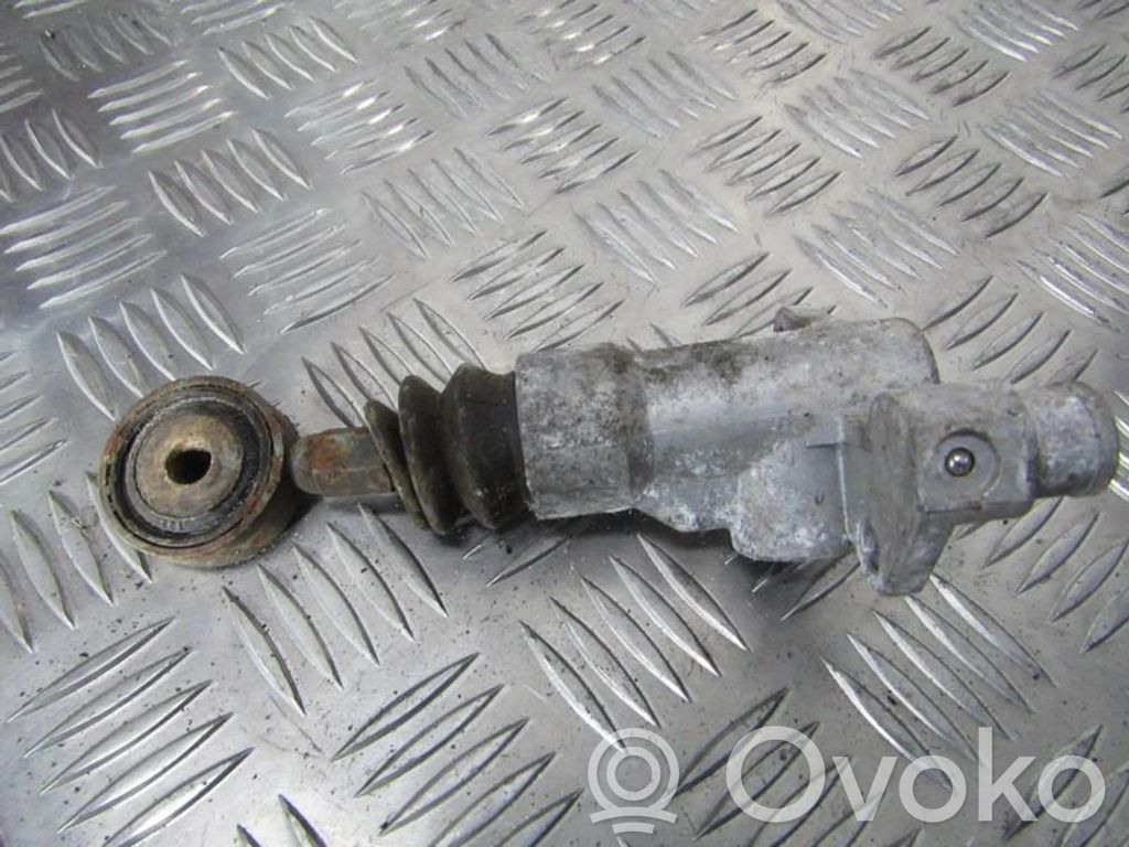 Główny cylinder sprzęgła   8D1721401,8D1721401