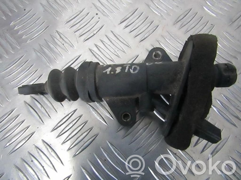 Ford Mondeo MK I Główny cylinder sprzęgła 