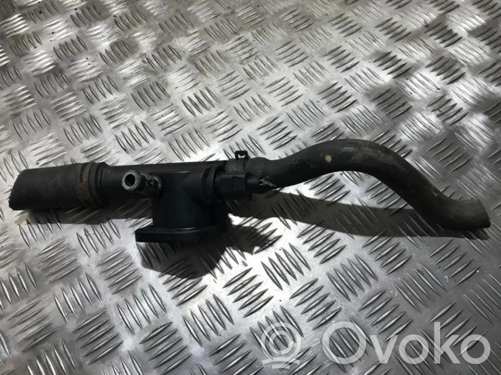 Audi A4 S4 B6 8E 8H Conductă/furtun lichid de răcire motor 