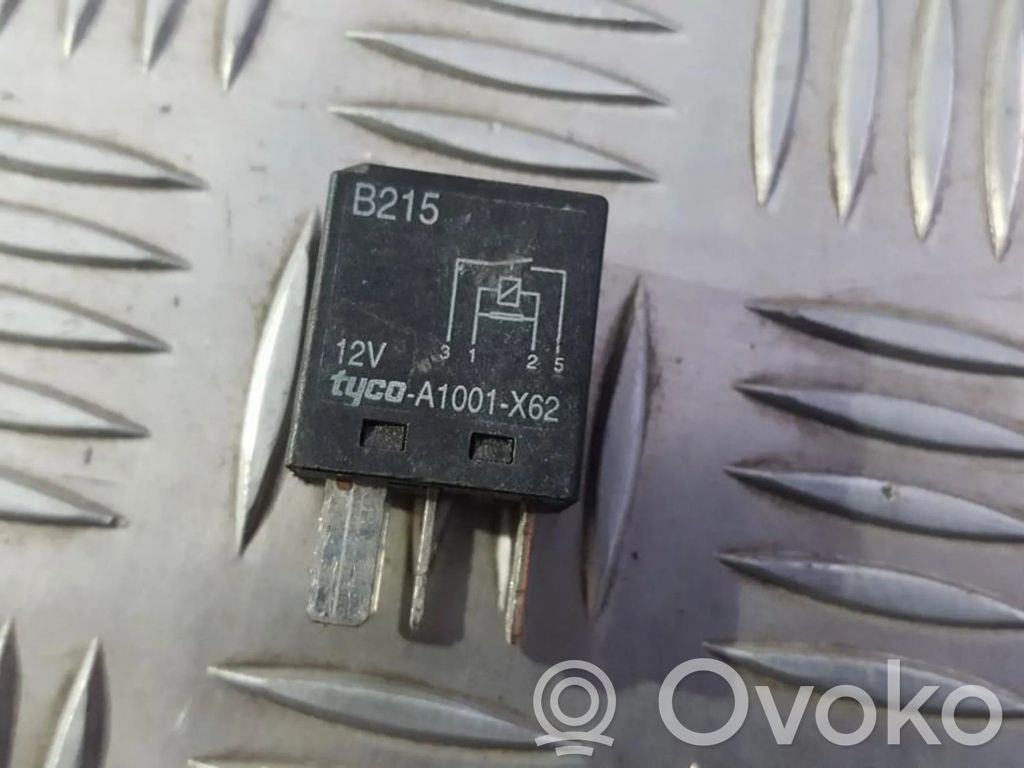 Mazda 2 Muu rele 