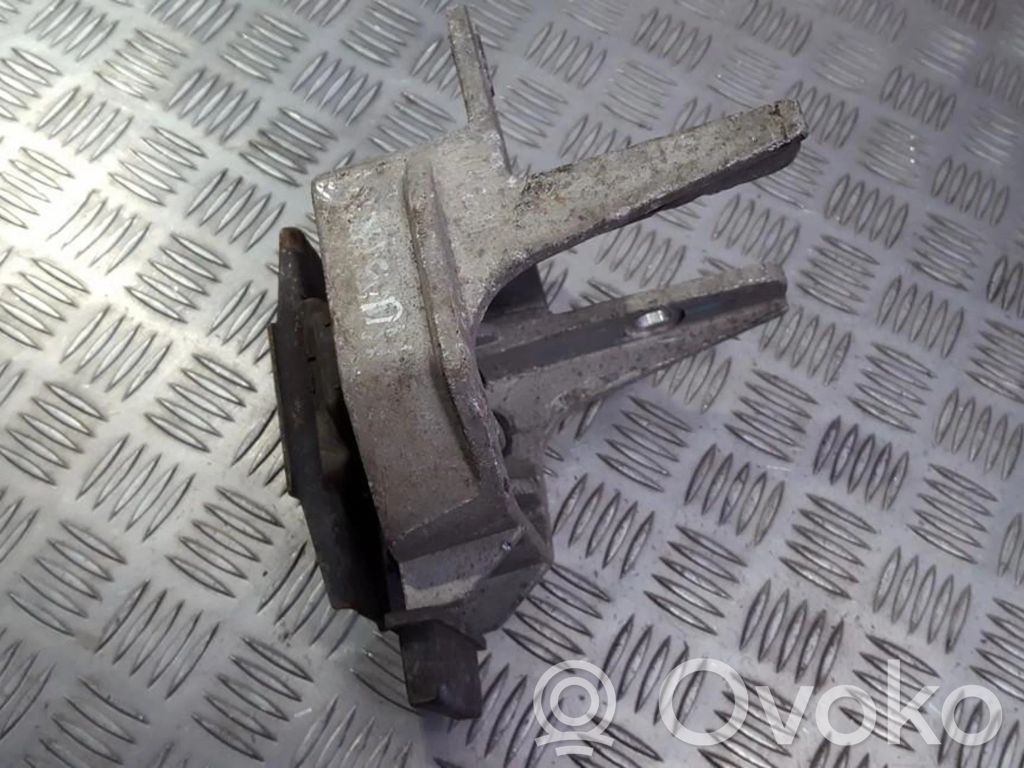 Engine mount bracket   96311593,96311593