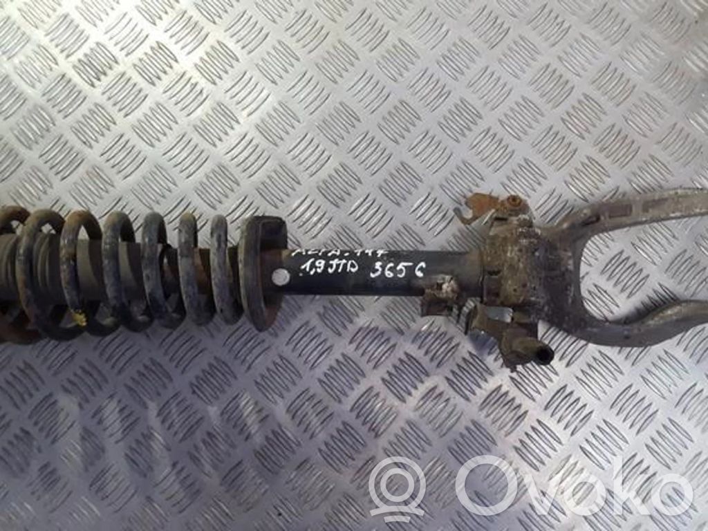 Alfa Romeo 147 Stoßdämpfer vorne 