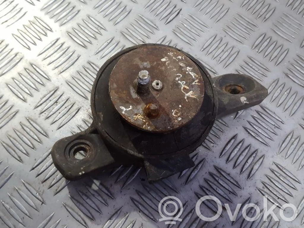 Subaru Legacy Engine mount bracket 
