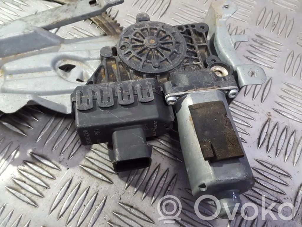 Opel Zafira B Etuoven ikkunan nostomoottori