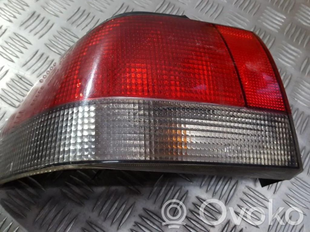 Saab 900 Galinis žibintas kėbule 