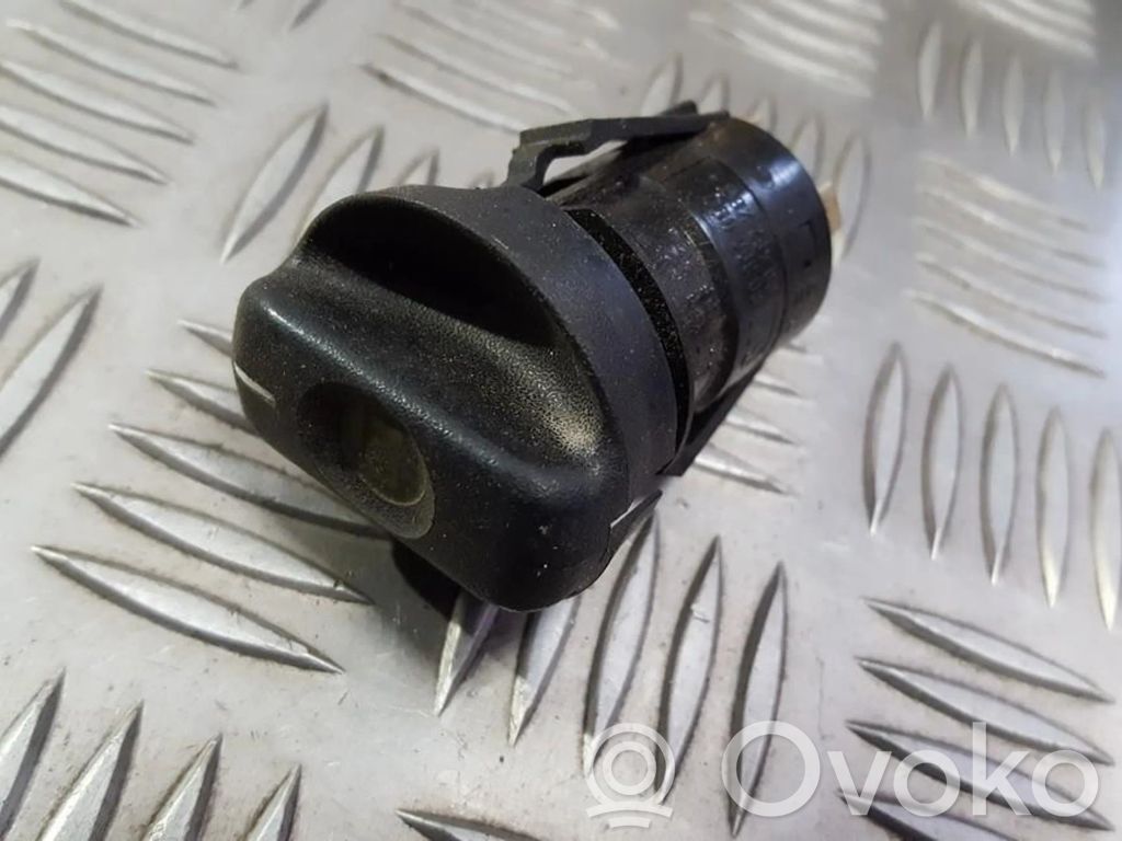 Windscreen/window heater switch   90389990,GM90389990,00715600,00715601,00715602,00715603,90389990,90482289,GM90389990