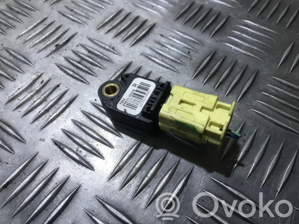 Toyota Avensis T250 Airbagsensor Crashsensor Drucksensor 
