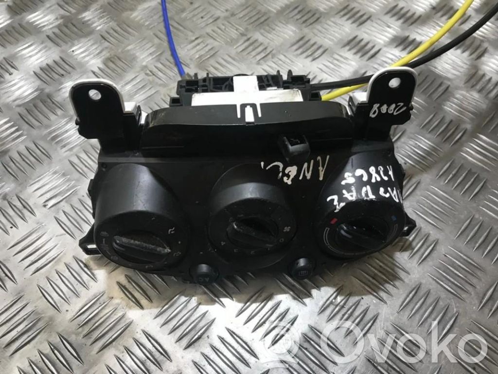 Mazda 2 Climate control unit 