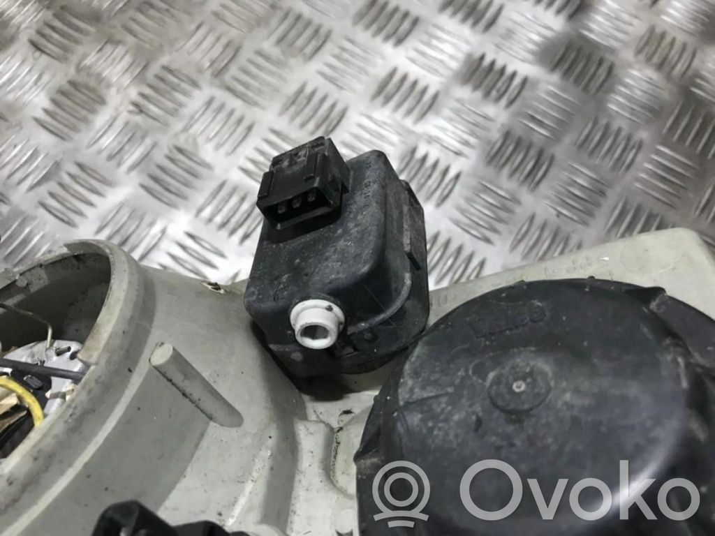 Motor reglare nivel far