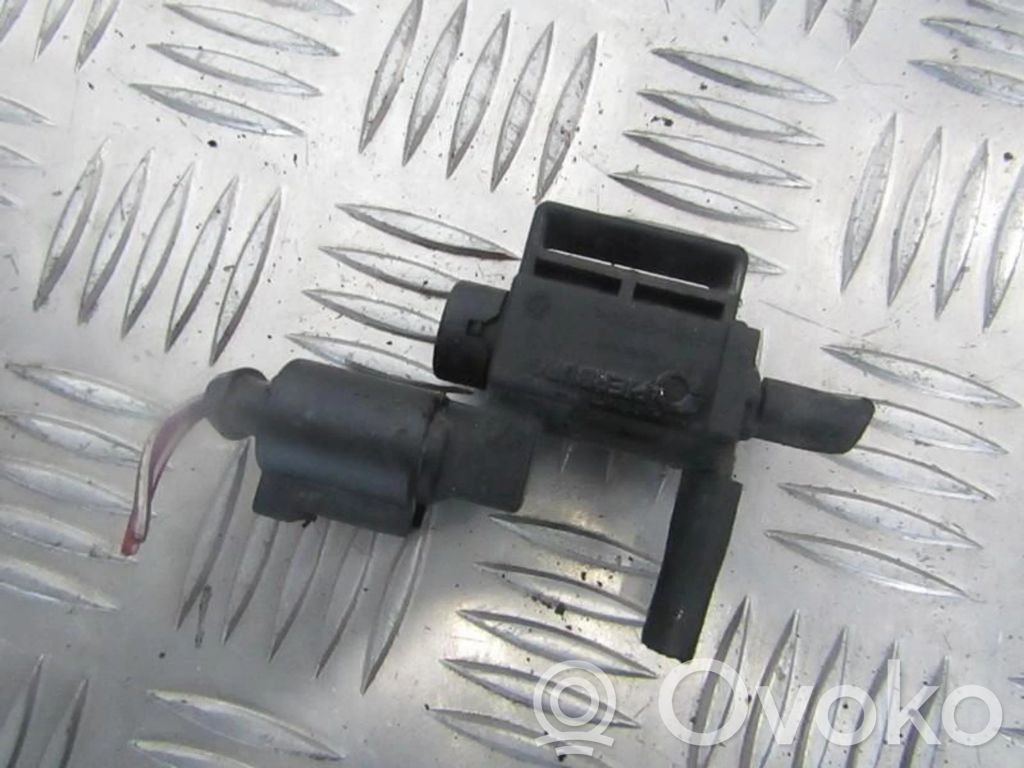 Volkswagen PASSAT B6 Solenoid supapă turbosuflantă 