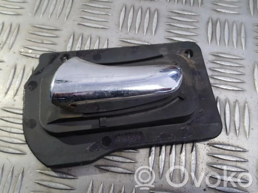 Manecilla interna puerta trasera   09134967,09134967