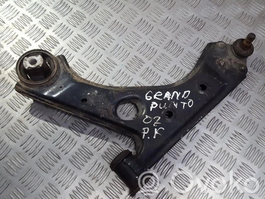 Fiat Grande Punto Priekinė šakė 