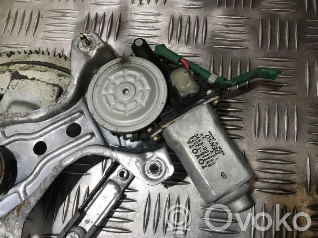 Toyota Corolla E110 Motor del regulador de la ventanilla de la puerta delantera