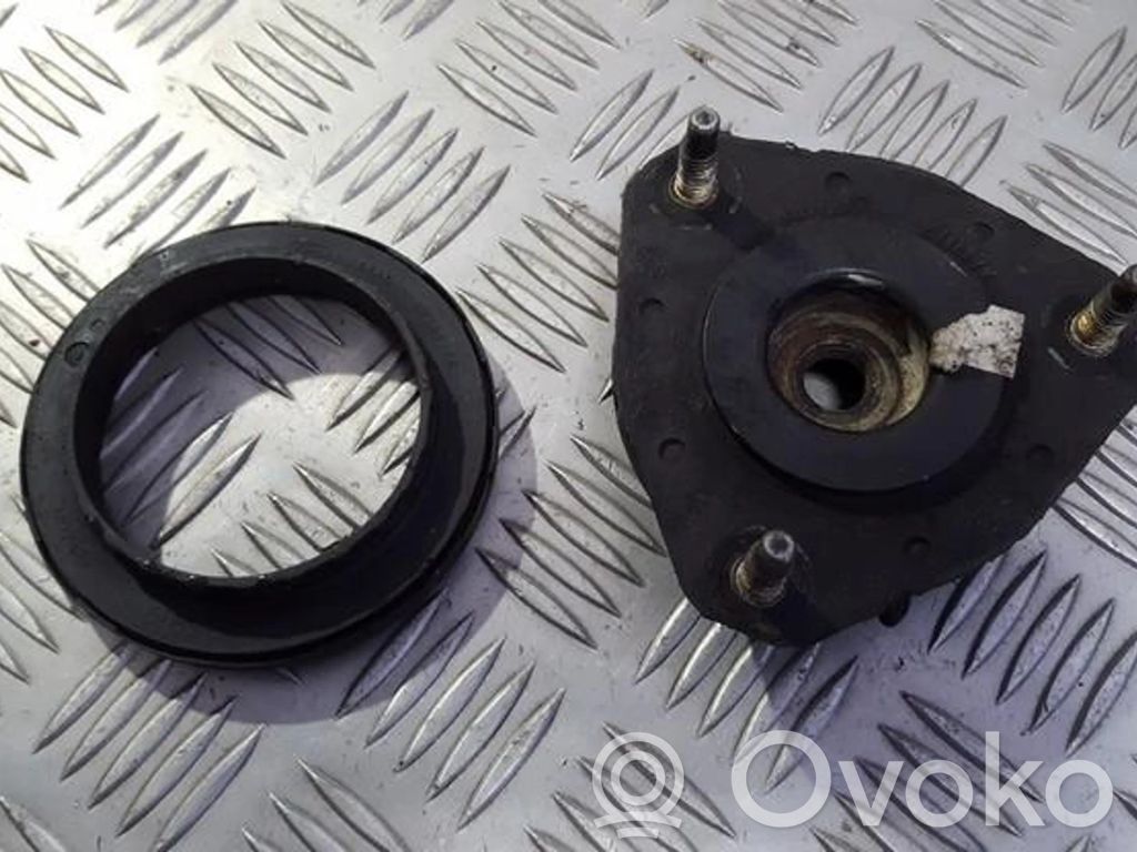Ford Focus Supporto di montaggio della molla elicoidale 