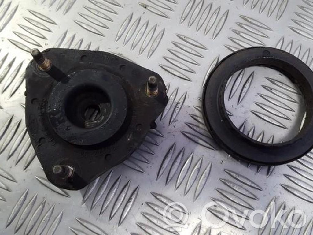 Ford Focus Supporto di montaggio della molla elicoidale 