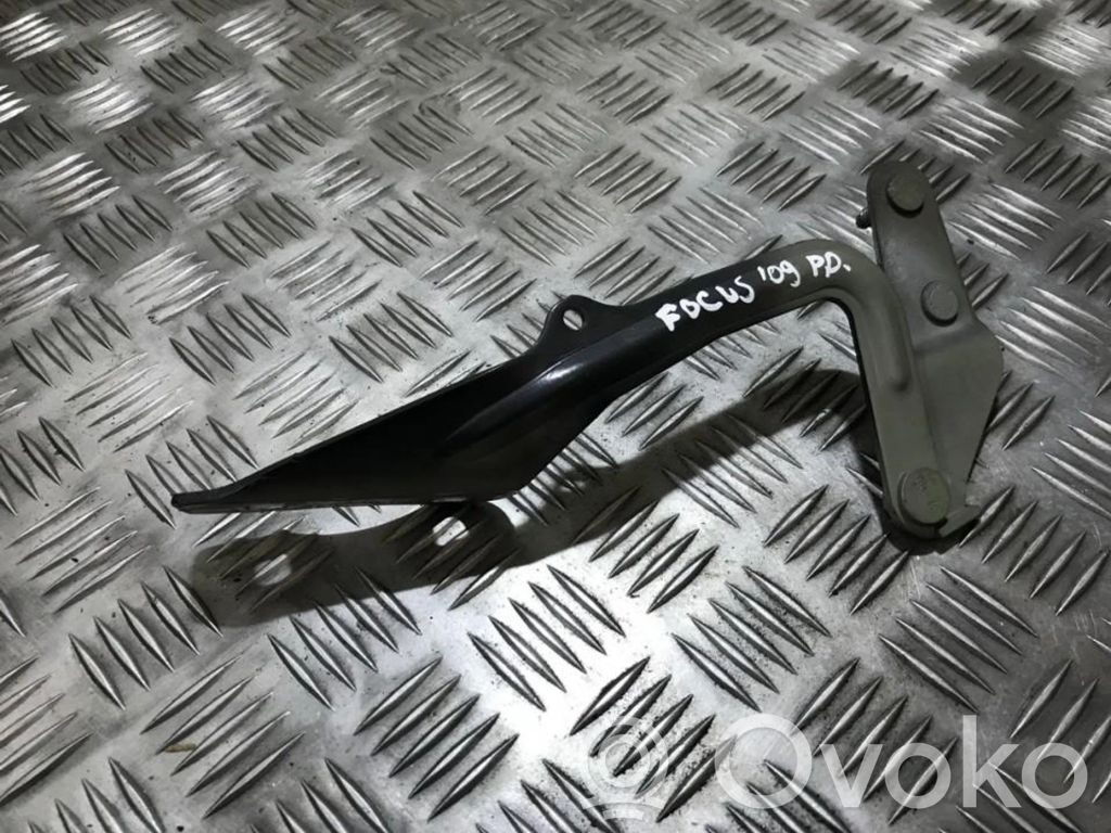 Ford Focus Konepellin saranat 