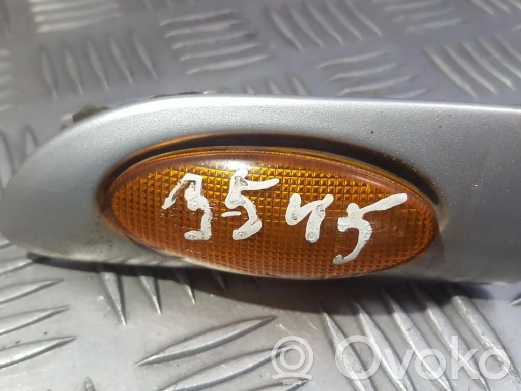 Opel Vectra B Semnalizator bară față 
