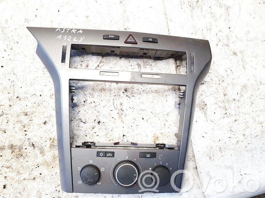 Opel Astra H Panel klimatyzacji 