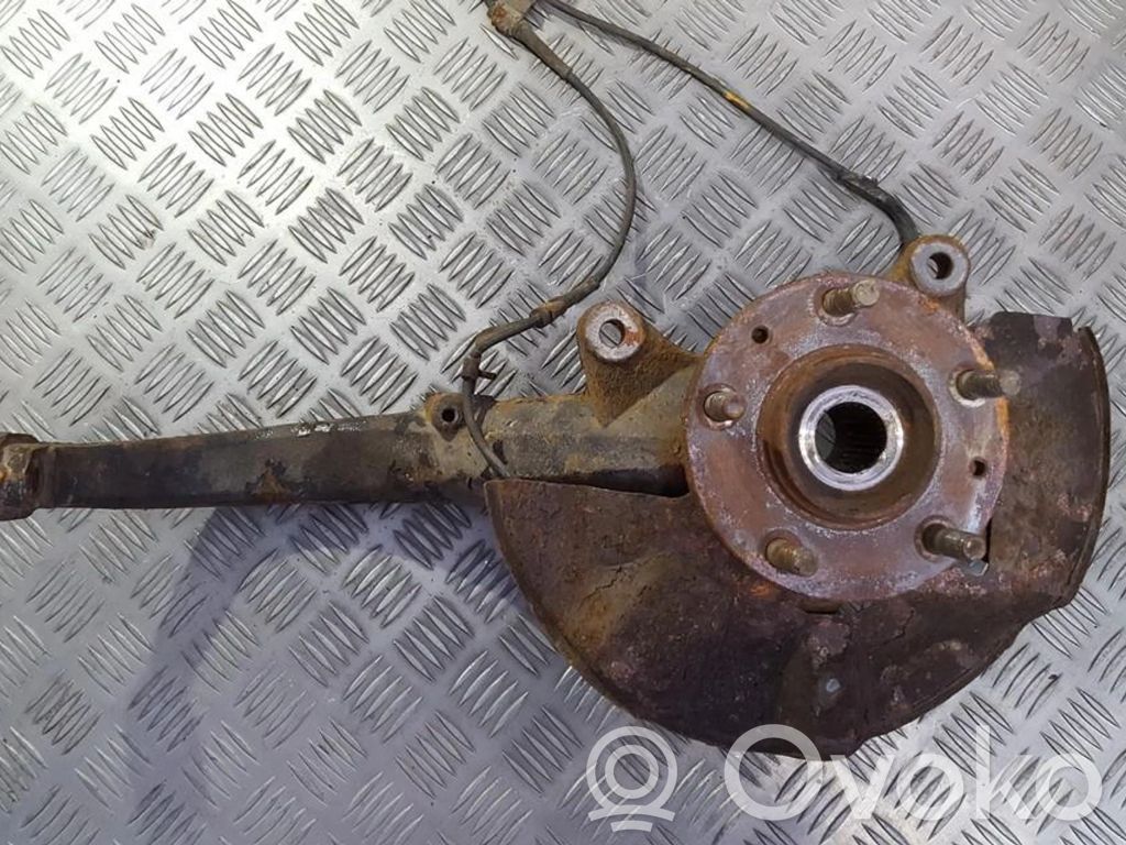 Front wheel hub