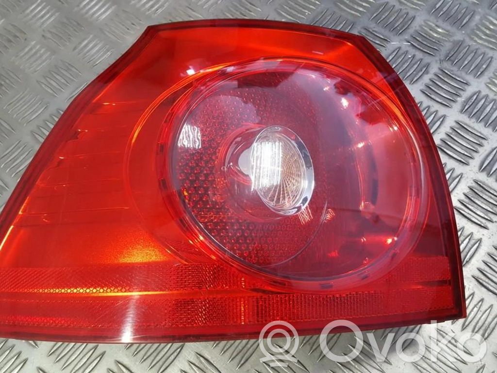 Volkswagen Golf V Luci posteriori 