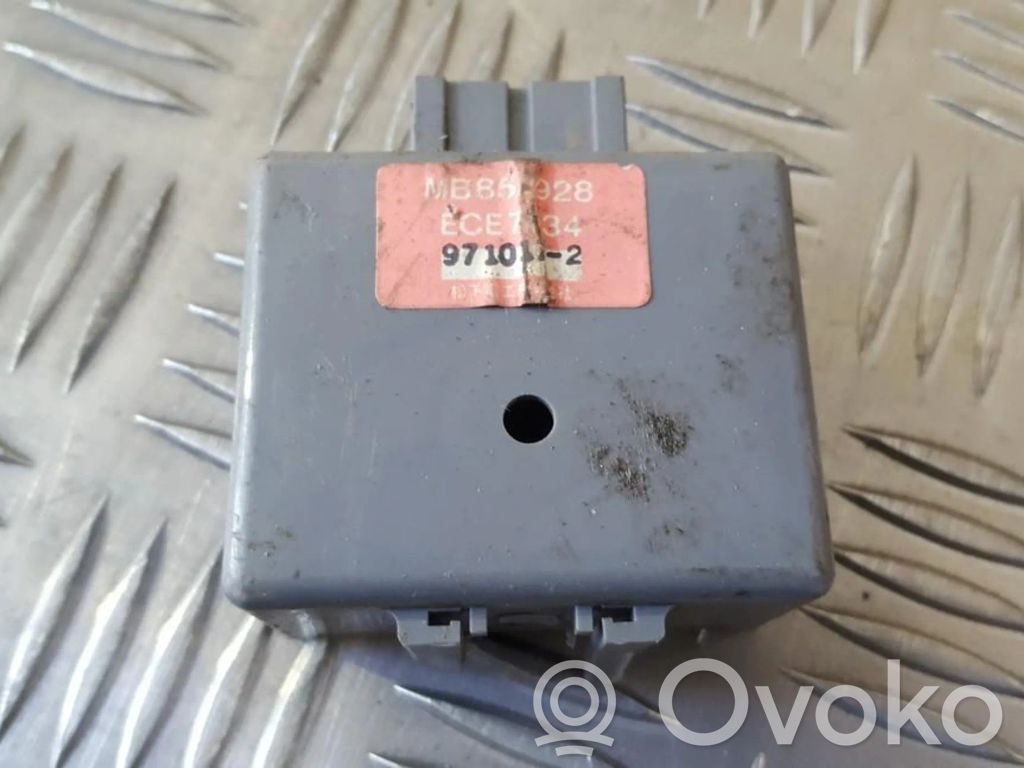 Muut ohjainlaitteet/moduulit   MB852928,9710172,9710172,9710172,ECE7034,MB852928