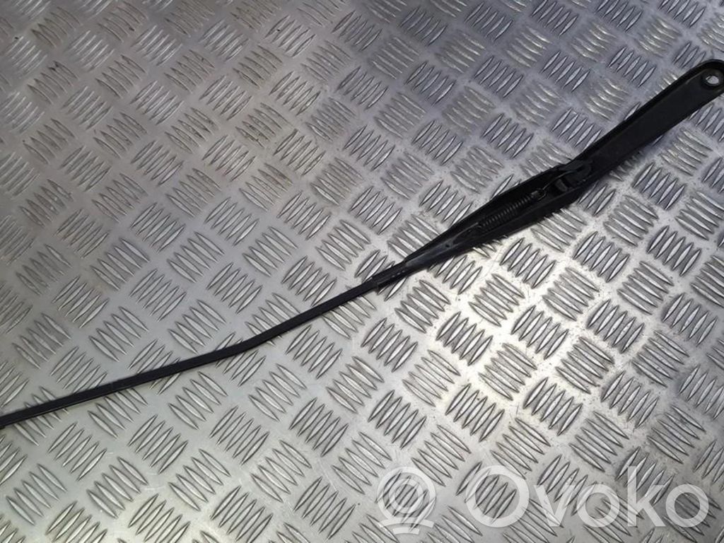 Ford Focus Front wiper blade arm 