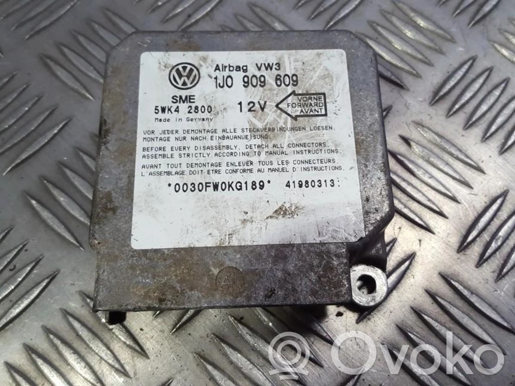 Volkswagen Golf IV Unitate/modul de comandă airbaguri 