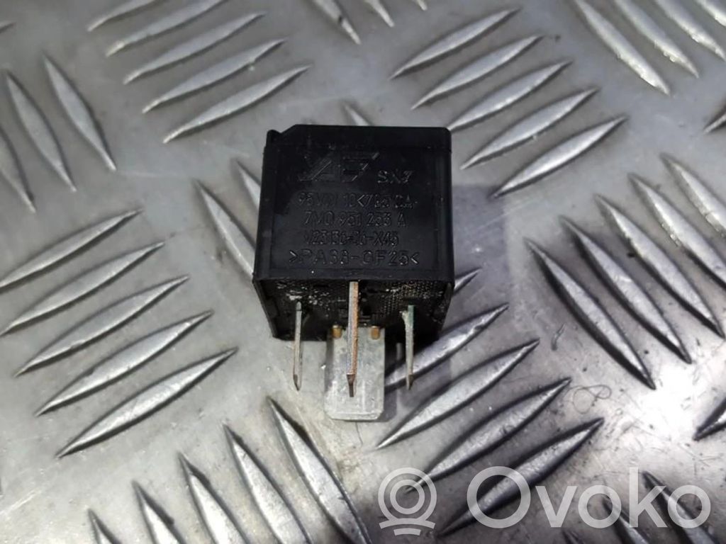 Sonstige Relais   95VW10K705CA,7M0951253A,7M0951253A,95VW10K705CA