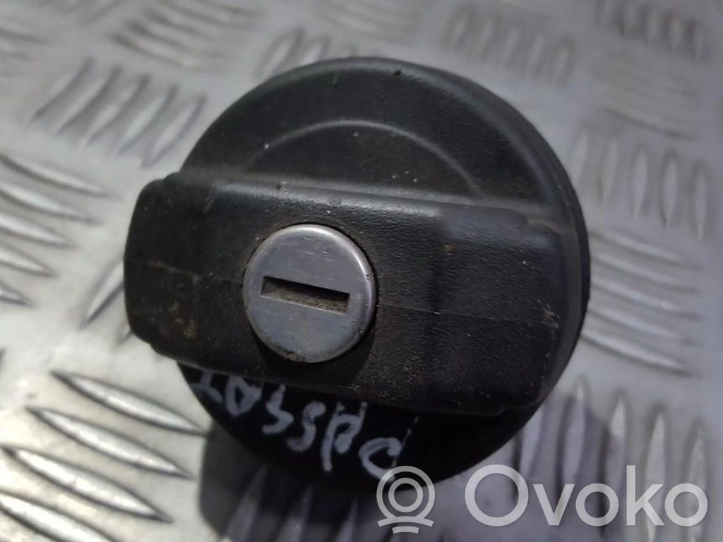 Volkswagen PASSAT B4 Tappo del serbatoio del carburante