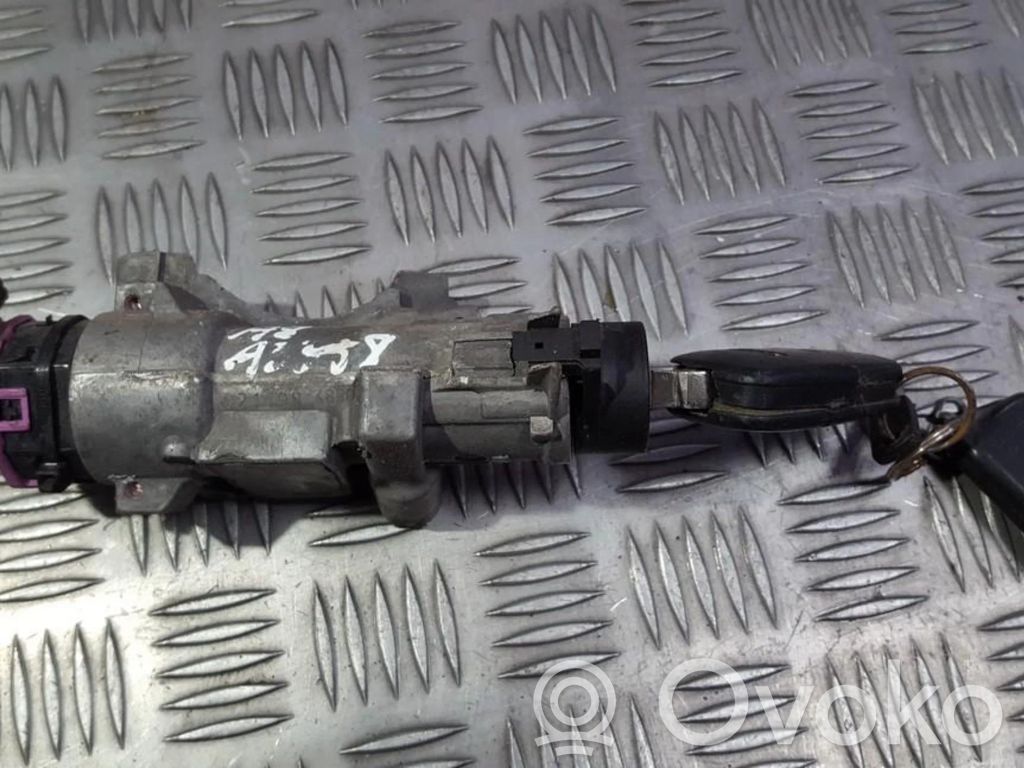 Audi A8 S8 D2 4D Contact aprindere 