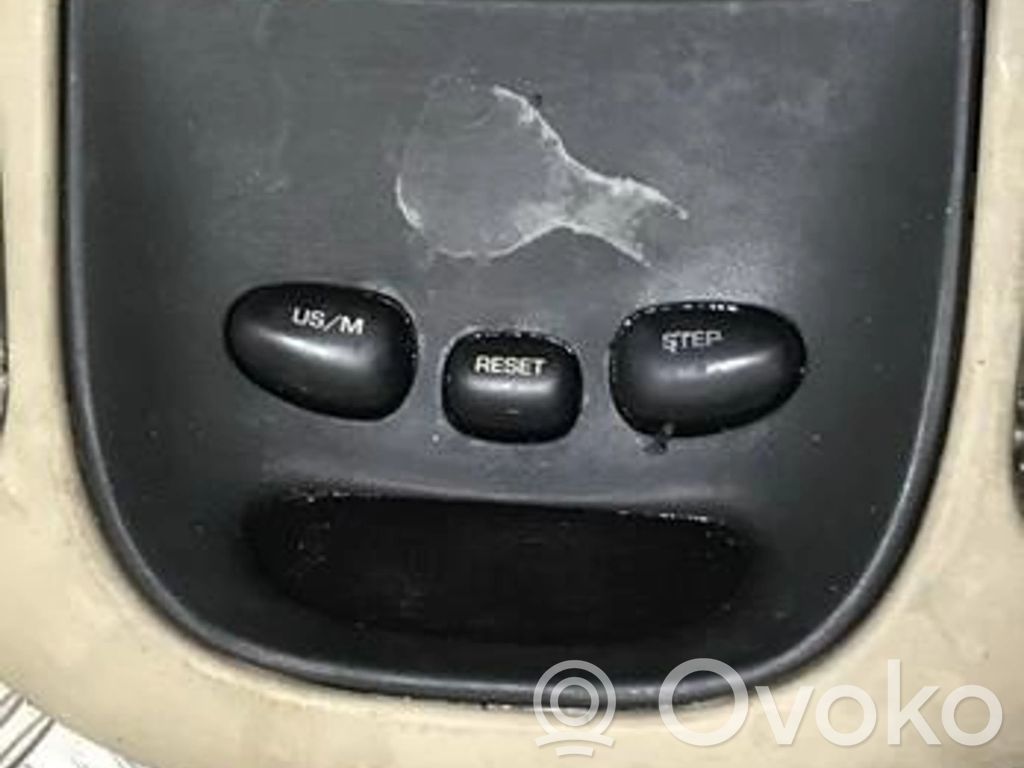 Chrysler Voyager Monitor / wyświetlacz / ekran 