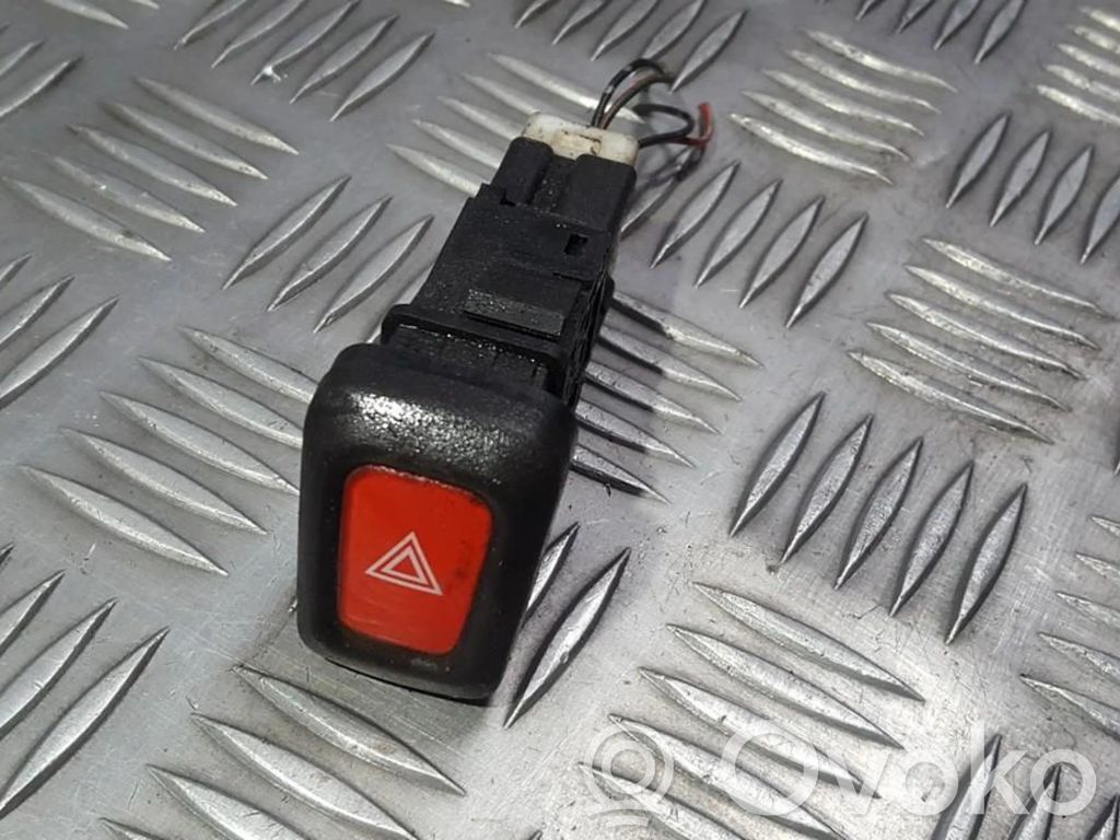 Nissan Almera N16 Interruttore luci di emergenza 
