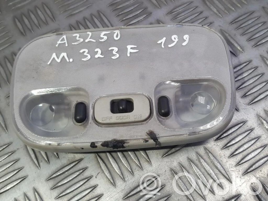 Mazda 323 F Illuminazione sedili anteriori 