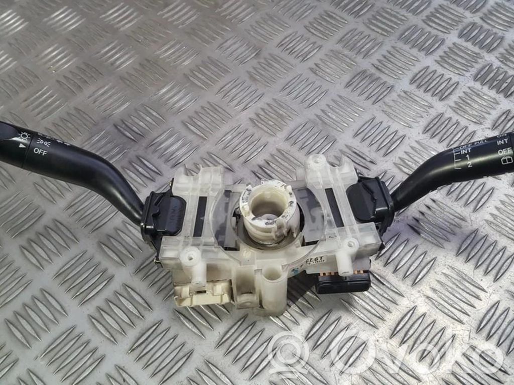 Mazda 323 F Commodo, commande essuie-glace/phare 
