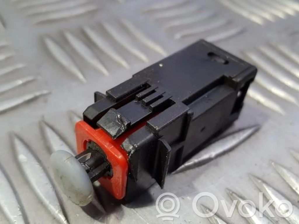 Opel Corsa D Comutator senzor pedală frână 