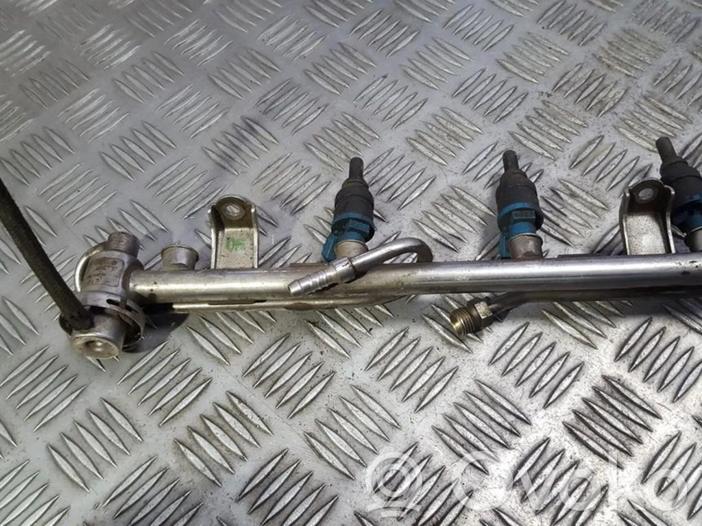 Volkswagen PASSAT B5 Rampă alimentare injectoare 