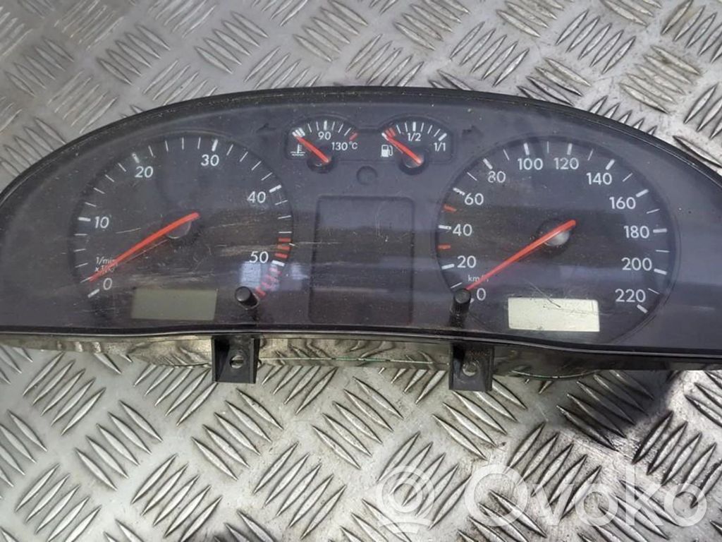 Volkswagen PASSAT B5 Vitezometru (grup de instrumente) 