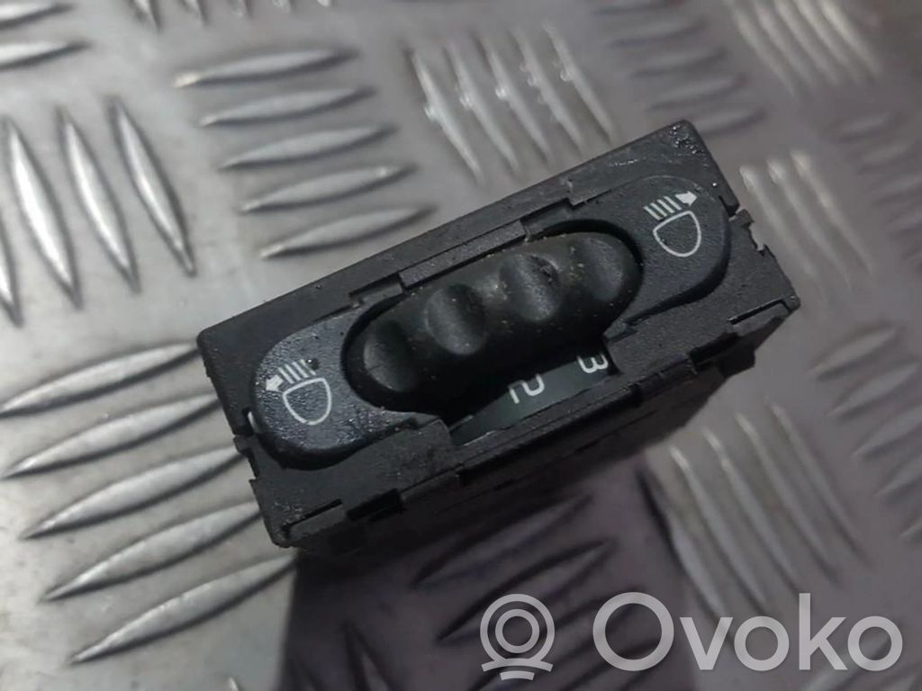 Renault Megane I Bouton commande réglage hauteur de phares