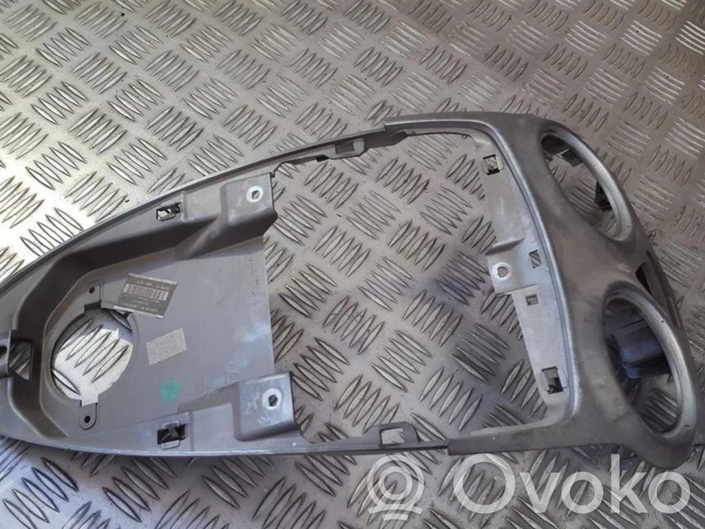 Opel Corsa D Otros repuestos del interior 