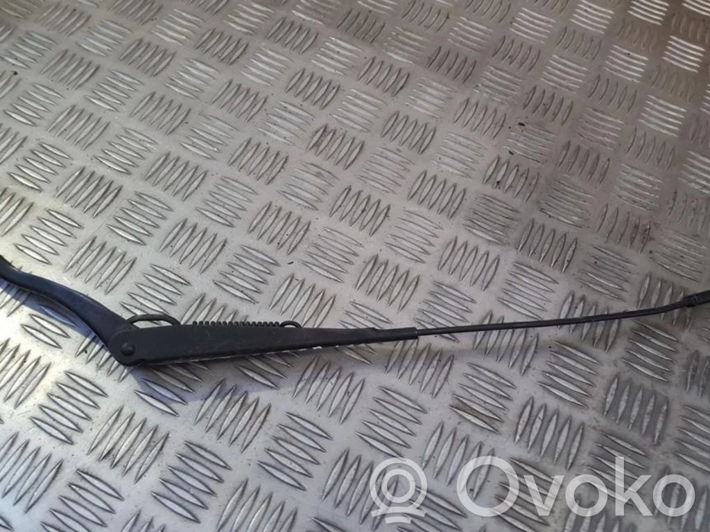 Opel Corsa D Wischerarm vorne 