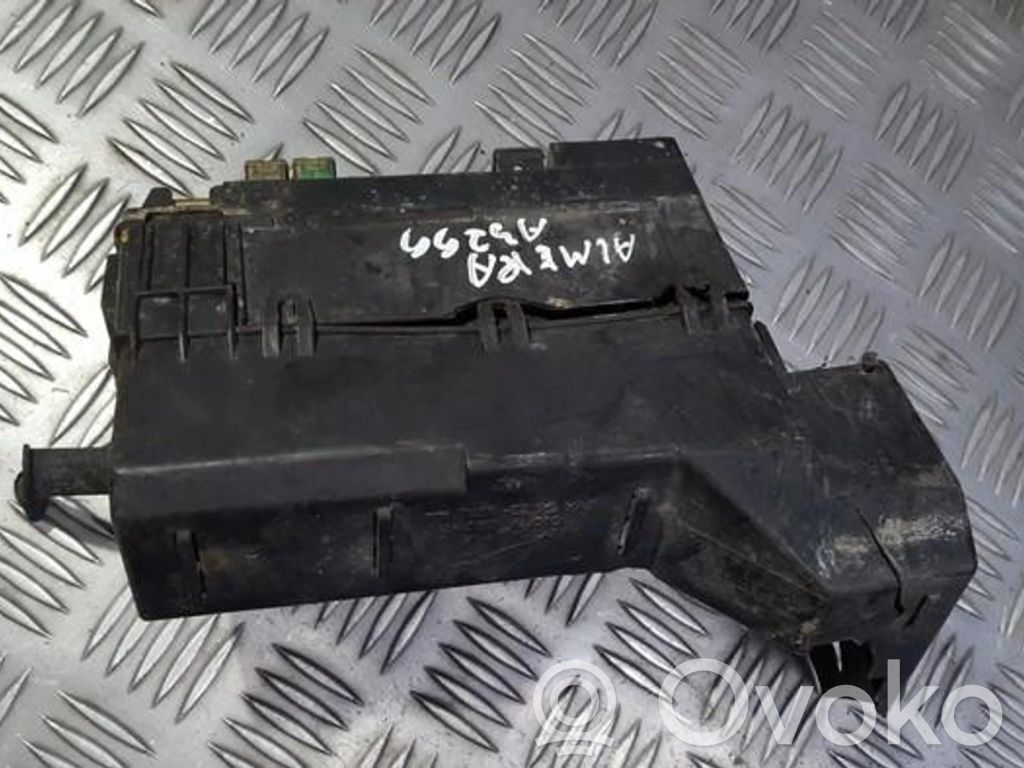 Nissan Primera Set scatola dei fusibili