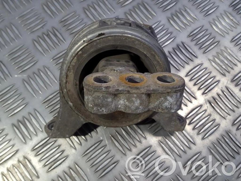 Opel Astra G Engine mount bracket 