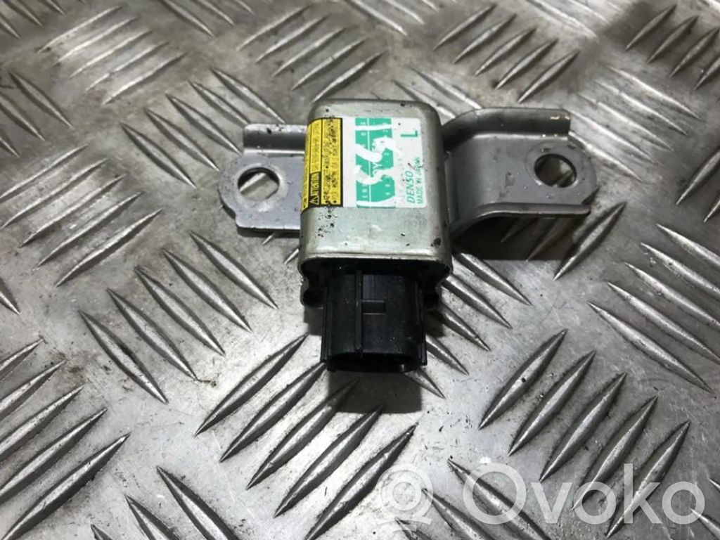 Toyota Previa (XR30, XR40) II Senzor impact/declanșare airbag 
