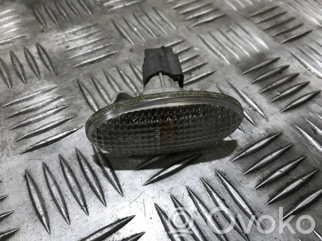 Front fender indicator light   A048099,010635,010635,A048099,P2829
